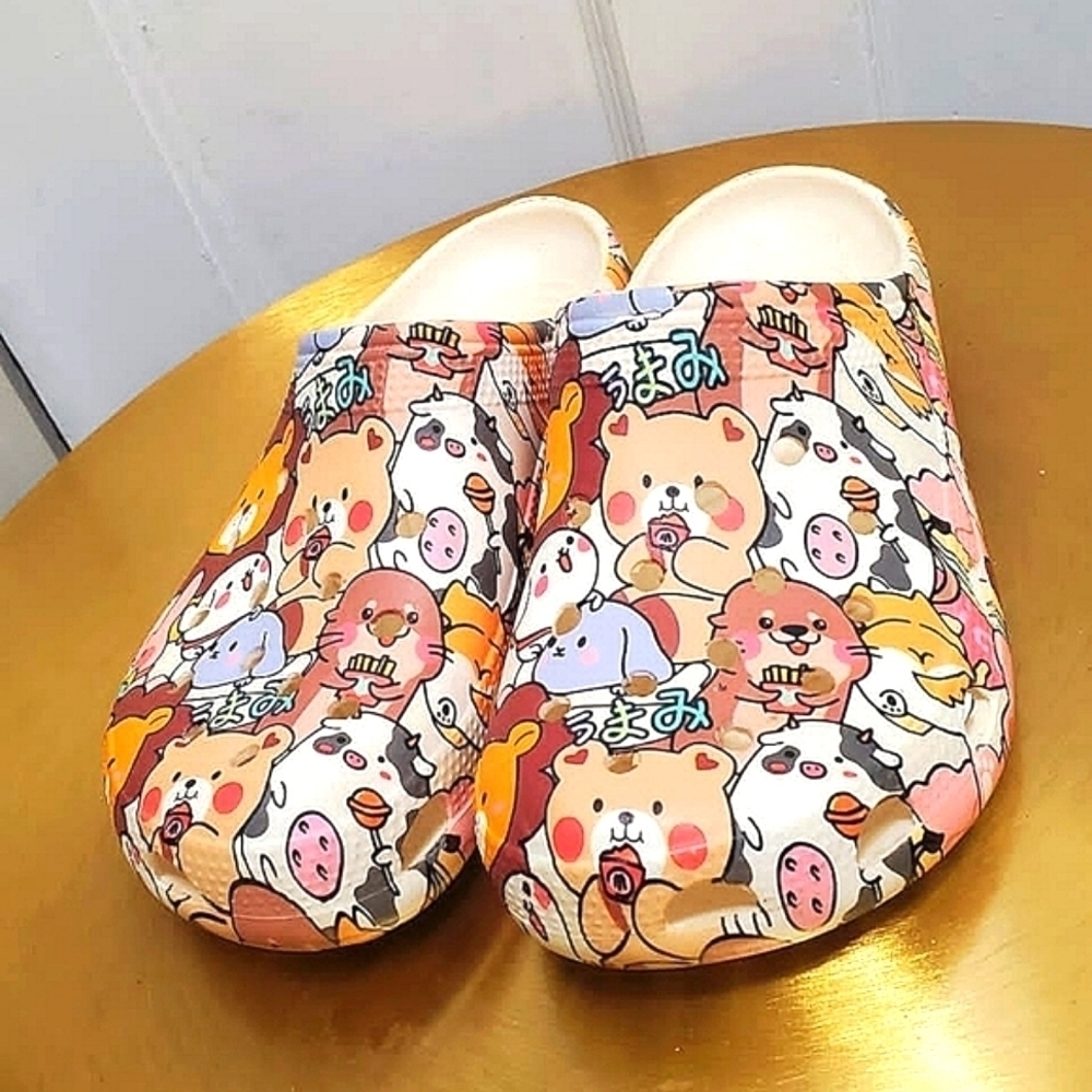 Women's Classic Cartoon Character Printed Clogs Size 8 🌴